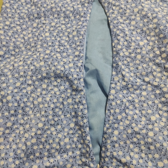 Nwt size small milkmaid floral patterned dress - Picture 4 of 6